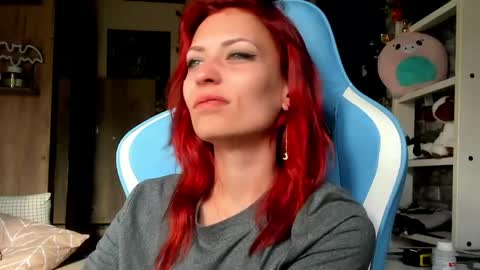 Snapshot of karoline121 chatting on 8, 5, 2026 karoline121 online show from 8, 5, 2026