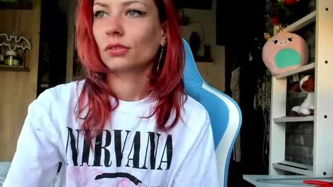 Snapshot of karoline121 chatting on 15, 5, 2026 karoline121 online show from 15, 5, 2026