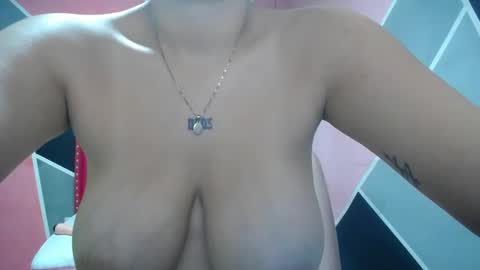 karoline_lov2 online show from 28, 2, 2025