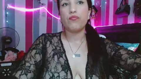Snapshot of karoline_lovex chatting on 17, 11, 2025 karoline_lovex online show from 17, 11, 2025