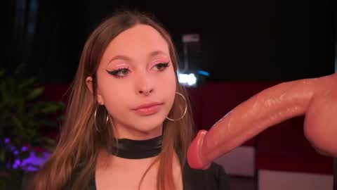 Caroline online show from 7, 6, 2026