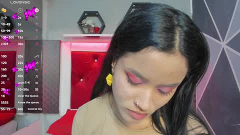 Snapshot of karoll014 chatting on 7, 1, 2025 Karol online show from 7, 1, 2025