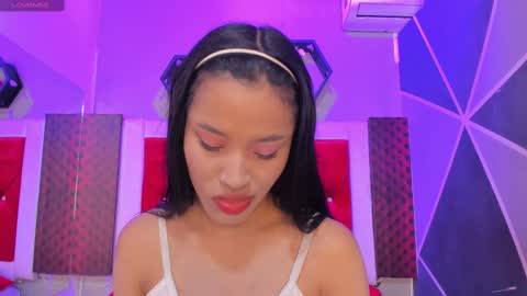 Snapshot of karoll014 chatting on 17, 9, 2025 Karol online show from 17, 9, 2025