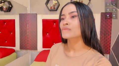 Snapshot of karoll014 chatting on 16, 10, 2025 Karol online show from 16, 10, 2025