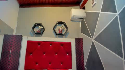 Snapshot of karoll014 chatting on 17, 11, 2025 Karol online show from 17, 11, 2025