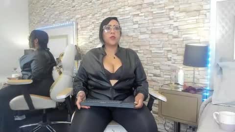 karolwestt online show from 26, 9, 2025