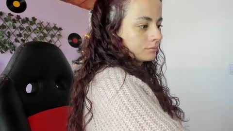 kassandra james online show from 17, 12, 2024