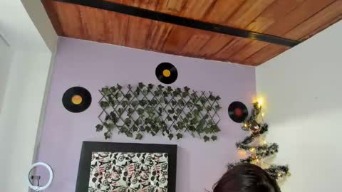 kassandra james online show from 29, 12, 2024