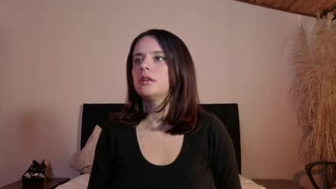 kassandra james online show from 8, 4, 2026