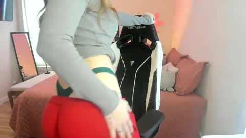 Kitty Kat online show from 15, 12, 2024