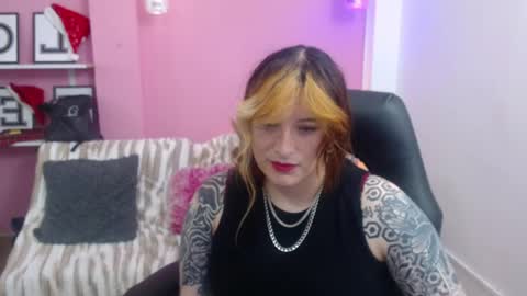 Snapshot of kat_padilla chatting on 5, 12, 2025 Kat online show from 5, 12, 2025