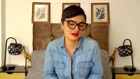 kat paradisse online show from 12, 11, 2025