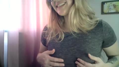 Snapshot of kat_pp chatting on 9, 1, 2025 Kati online show from 9, 1, 2025