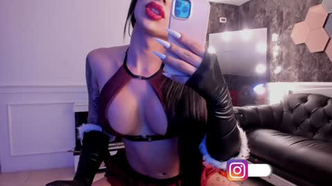 Snapshot of kataadelafontaine chatting on 24, 12, 2024 Kata online show from 24, 12, 2024