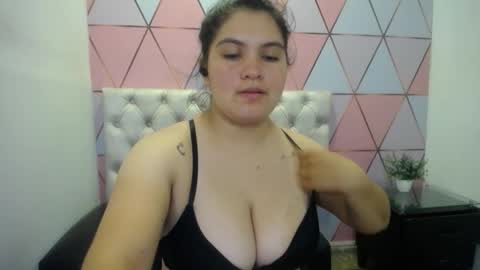 katalina santana25 online show from 4, 3, 2026