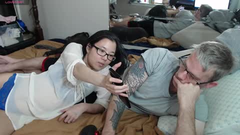 Kat and Crown online show from 1, 4, 2026