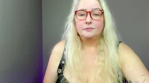 Snapshot of katdsinclair chatting on 30, 11, 2025 Kat D Sinclair online show from 30, 11, 2025