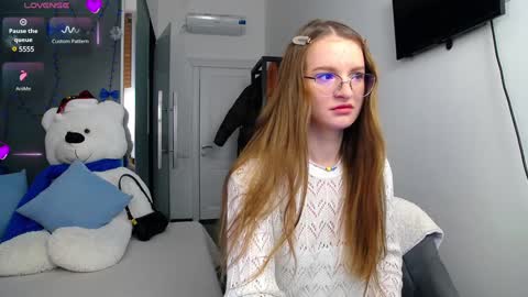 Snapshot of kate_jonson chatting on 3, 1, 2025 .Be kind and gentle with me and I will do my best for you. online show from 3, 1, 2025