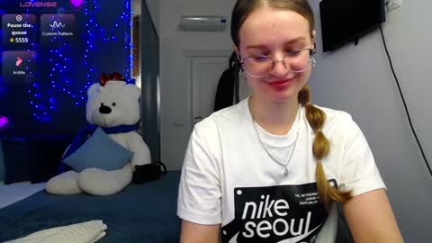 Snapshot of kate_jonson chatting on 8, 1, 2025 .Be kind and gentle with me and I will do my best for you. online show from 8, 1, 2025