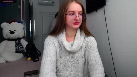 Snapshot of kate_jonson chatting on 5, 3, 2025 .Be kind and gentle with me and I will do my best for you. online show from 5, 3, 2025