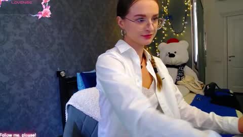Snapshot of kate_jonson chatting on 15, 9, 2025 .Be kind and gentle with me and I will do my best for you. online show from 15, 9, 2025