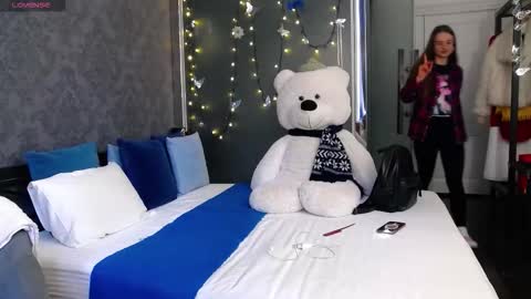 Snapshot of kate_jonson chatting on 14, 11, 2025 .Be kind and gentle with me and I will do my best for you. online show from 14, 11, 2025