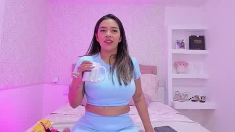 Snapshot of kateboisson chatting on 28, 11, 2025 Kate Boisson online show from 28, 11, 2025