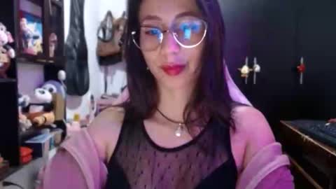 Snapshot of kateeen18 chatting on 5, 12, 2025 Kateeen18 online show from 5, 12, 2025