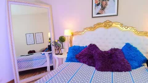 katee Martinez online show from 26, 11, 2025