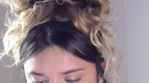 Snapshot of katejolie chatting on 3, 12, 2024 Help me with rate thanks online show from 3, 12, 2024