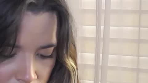 Snapshot of katejolie chatting on 7, 10, 2025 Help me with rate thanks online show from 7, 10, 2025