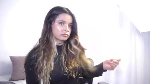 Snapshot of katejolie chatting on 20, 11, 2025 Help me with rate thanks online show from 20, 11, 2025