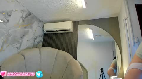 Snapshot of katemoss70 chatting on 5, 2, 2025 Im Katherine but call me Kate online show from 5, 2, 2025