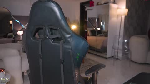  Kate Owens  online show from 9, 9, 2025