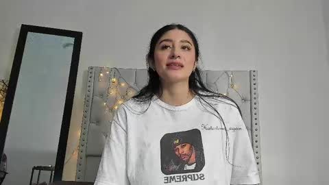 Snapshot of katestone_again chatting on 1, 5, 2026 love meeee online show from 1, 5, 2026