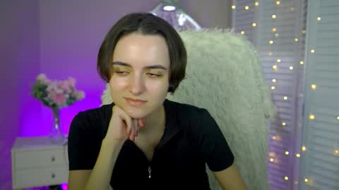 Snapshot of katewillows chatting on 2, 12, 2025 katewillows online show from 2, 12, 2025