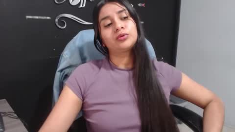 Snapshot of kathe0v chatting on 26, 10, 2025 Call me Lau  online show from 26, 10, 2025