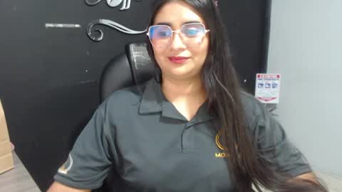 Snapshot of kathe0v chatting on 6, 5, 2026 Call me Lau online show from 6, 5, 2026