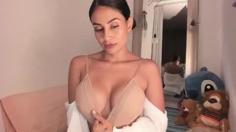 Snapshot of kathe_vergara chatting on 10, 12, 2024 kathe online show from 10, 12, 2024