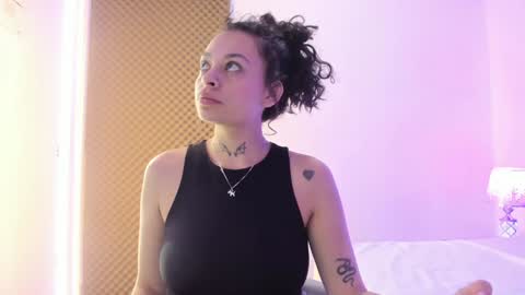 Snapshot of kathegomez_ chatting on 25, 1, 2025 KatheGomez online show from 25, 1, 2025
