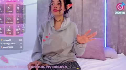 Snapshot of kathegomez_ chatting on 8, 3, 2025 KatheGomez online show from 8, 3, 2025