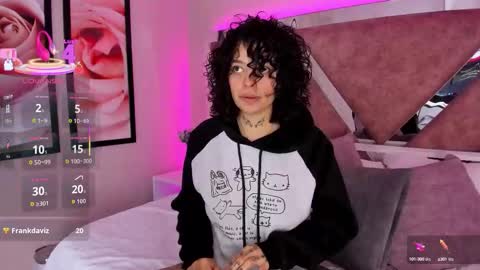 Snapshot of kathegomez_ chatting on 1, 10, 2025 KatheGomez online show from 1, 10, 2025
