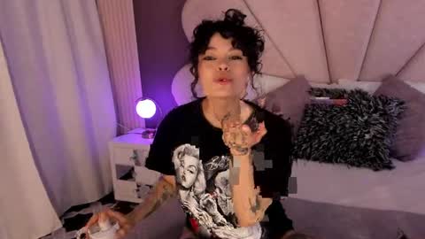 Snapshot of kathegomez_ chatting on 18, 4, 2026 KatheGomez online show from 18, 4, 2026