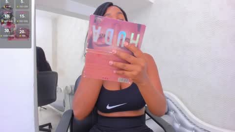 Snapshot of katherin_cruzz chatting on 22, 12, 2024 katherin online show from 22, 12, 2024