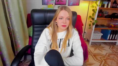 Snapshot of katherineepierce chatting on 11, 3, 2025 Katherine online show from 11, 3, 2025