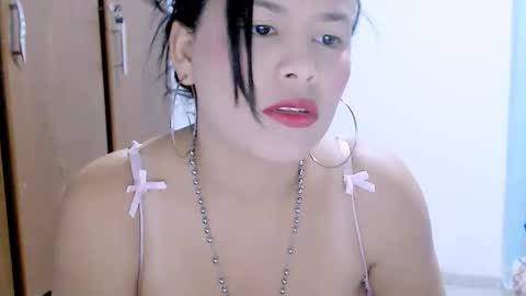 Snapshot of katherinne03 chatting on 17, 12, 2025 natalia online show from 17, 12, 2025
