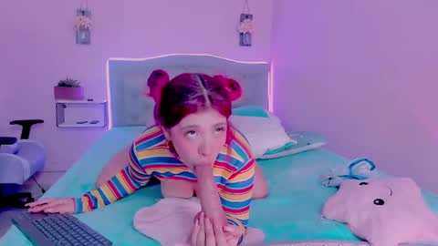 Snapshot of kathia_saenz chatting on 18, 12, 2024 Kathia  online show from 18, 12, 2024