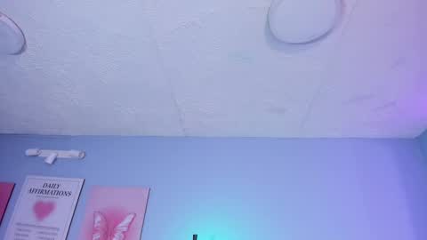 Snapshot of kathia_saenz chatting on 12, 9, 2025 Kathia  online show from 12, 9, 2025