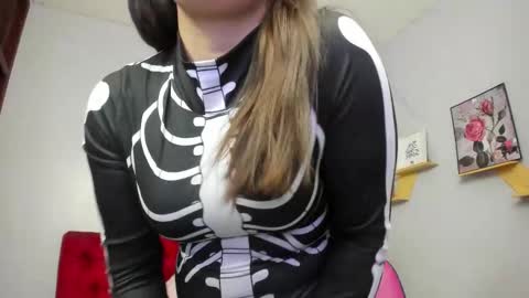 Paola online show from 30, 10, 2025