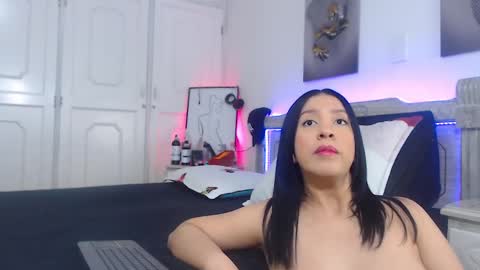 Snapshot of kati26andres chatting on 15, 2, 2025 Katiuska online show from 15, 2, 2025